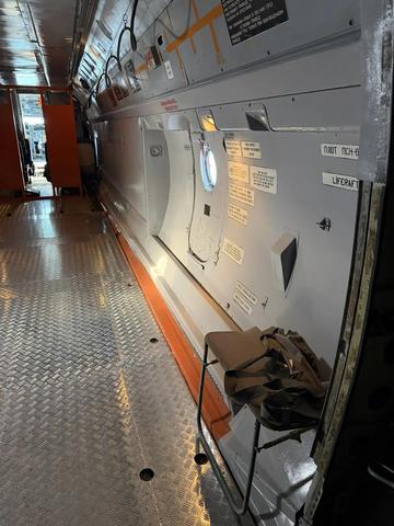 Открыть на весь экран Ан-74 9
